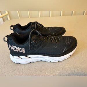HOKA Clifton 6 Black Running Shoes Women’s Size 8.5 Sneakers